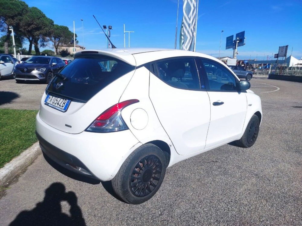 Lancia Ypsilon usata a Viterbo (5)