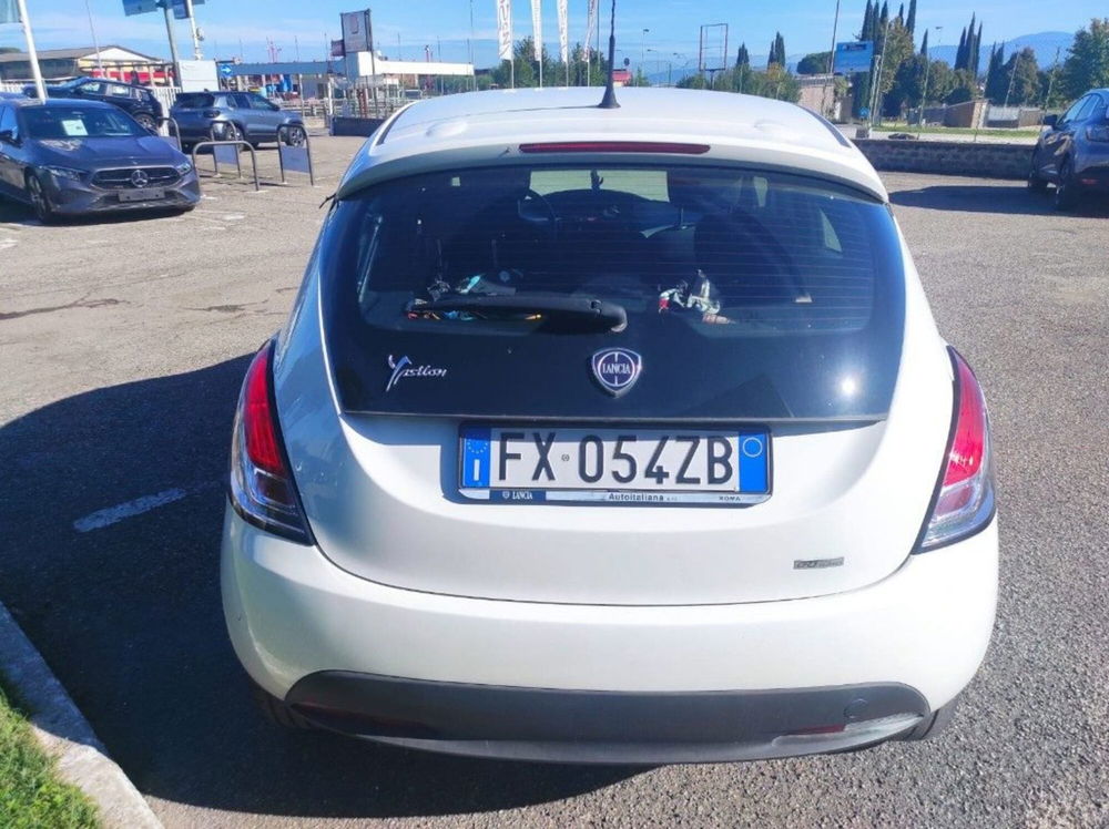 Lancia Ypsilon usata a Viterbo (3)