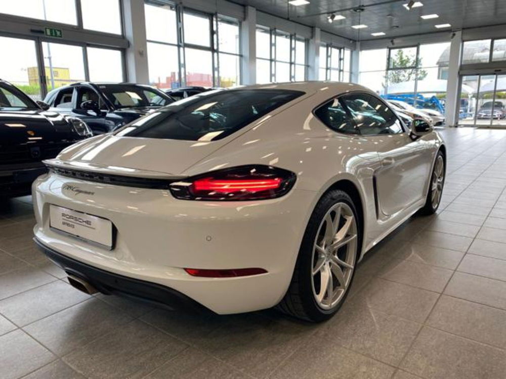 Porsche 718 Cayman  usata a Livorno (6)