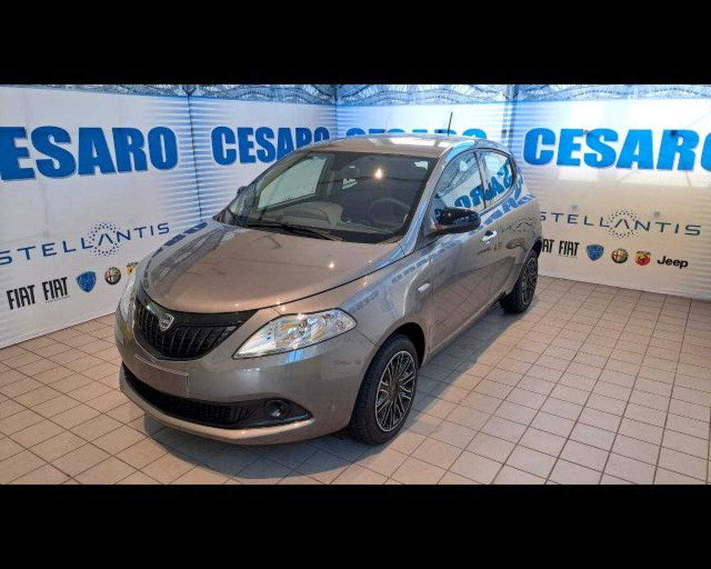 Lancia Ypsilon nuova a Aosta (2)