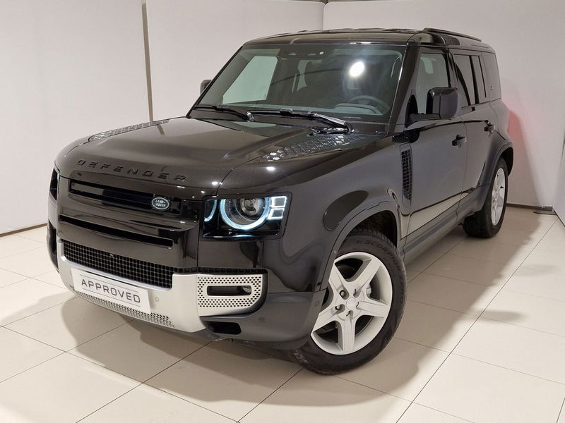 Land Rover Defender 110 3.0d i6 mhev X-Dynamic SE awd 200cv auto del 2023 usata a Agliana