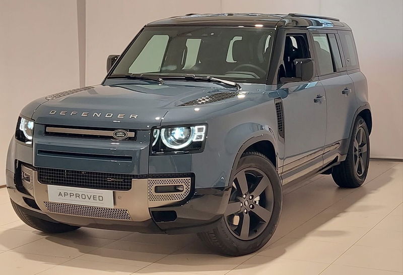 Land Rover Defender 110 3.0d i6 mhev X-Dynamic SE awd 250cv auto del 2023 usata a Agliana