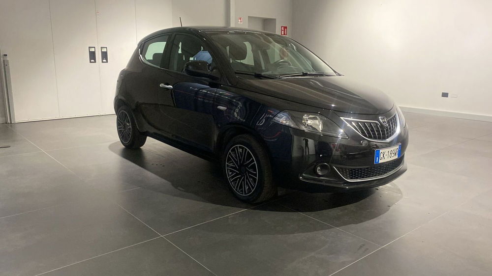 Lancia Ypsilon usata a Bergamo (5)