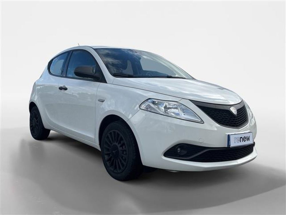 Lancia Ypsilon usata a Torino (7)