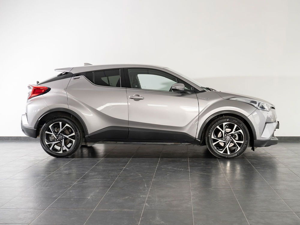 Toyota Toyota C-HR usata a Foggia (15)