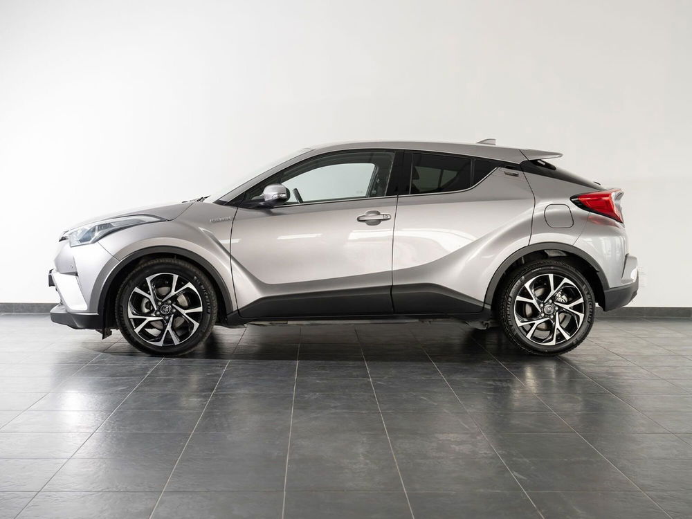 Toyota Toyota C-HR usata a Foggia (4)