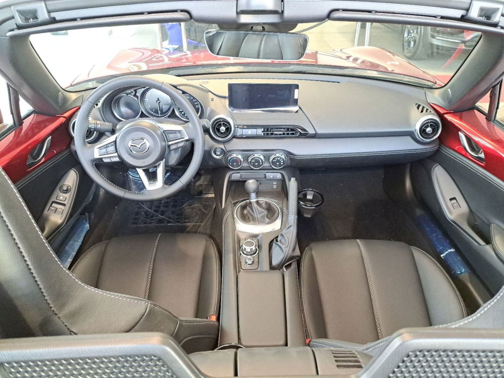 Mazda MX-5 nuova a Arezzo (12)