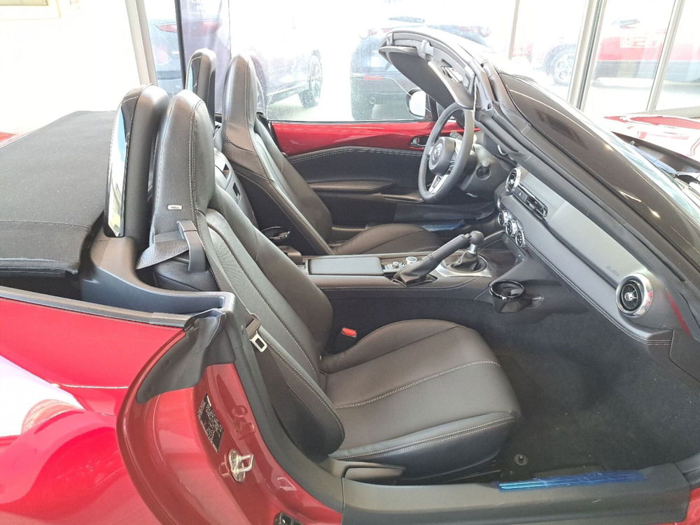 Mazda MX-5 nuova a Arezzo (14)