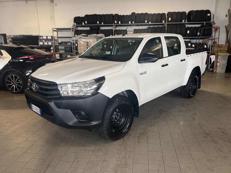 Toyota Hilux 2.D-4D 4WD porte Double Cab Comfort  del 2020 usata a Piacenza