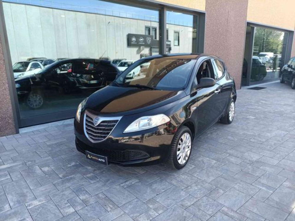 Lancia Ypsilon usata a Ancona (6)