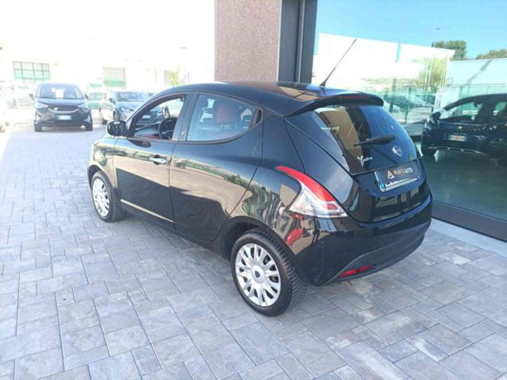 Lancia Ypsilon usata a Ancona (7)