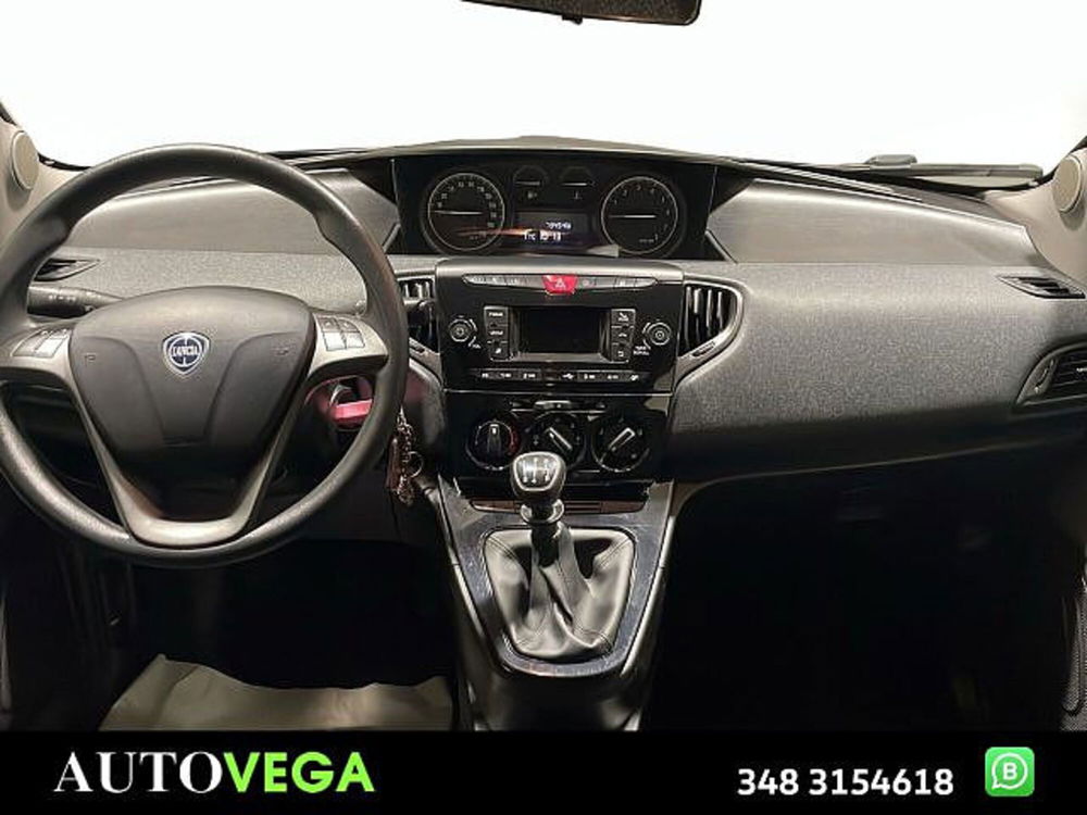 Lancia Ypsilon usata a Vicenza (9)