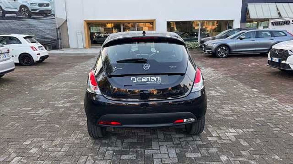 Lancia Ypsilon usata a Milano (4)