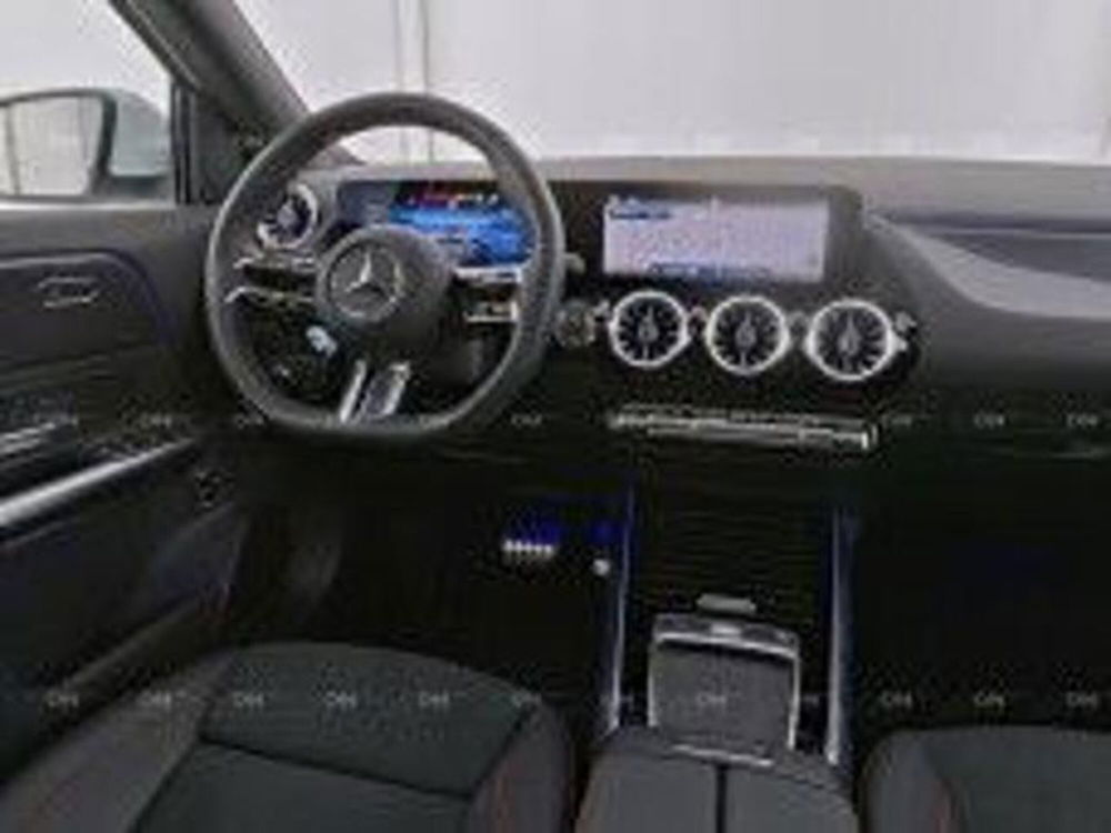 Mercedes-Benz GLA SUV usata a Napoli (5)