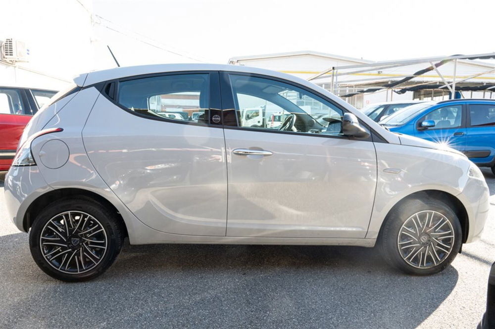 Lancia Ypsilon usata a Torino (4)