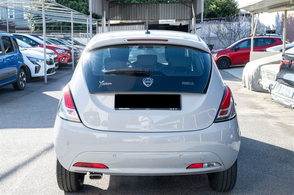 Lancia Ypsilon usata a Torino (6)