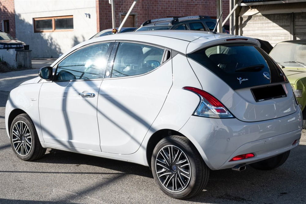 Lancia Ypsilon usata a Torino (7)