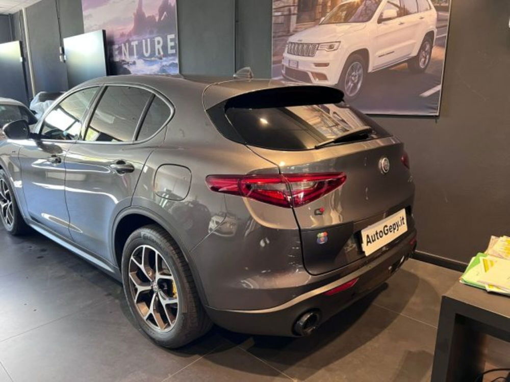 Alfa Romeo Stelvio usata a Modena (3)