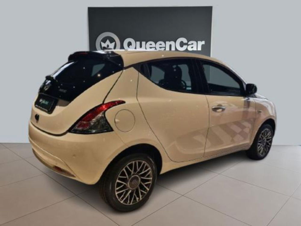 Lancia Ypsilon nuova a Torino (9)