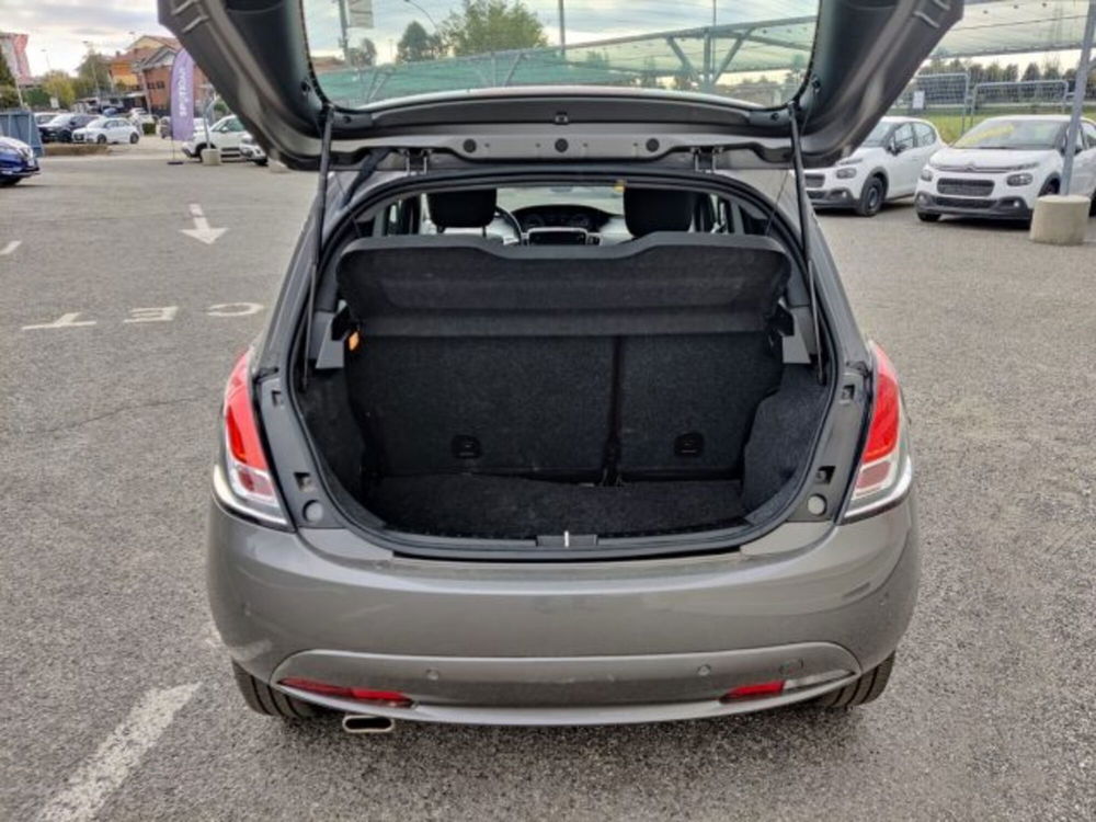 Lancia Ypsilon nuova a Torino (7)