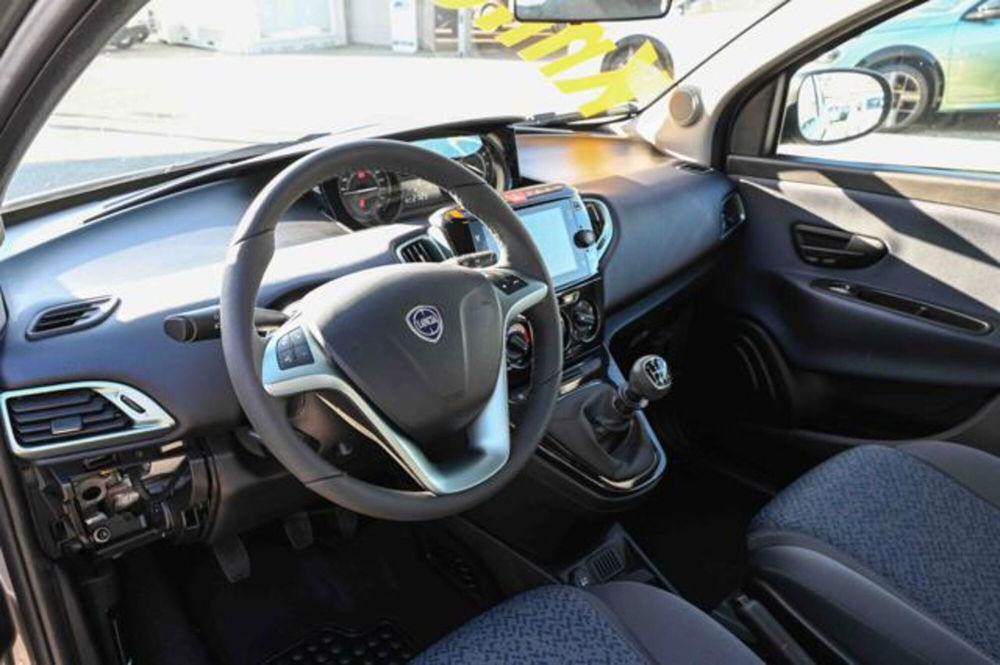 Lancia Ypsilon nuova a Torino (11)