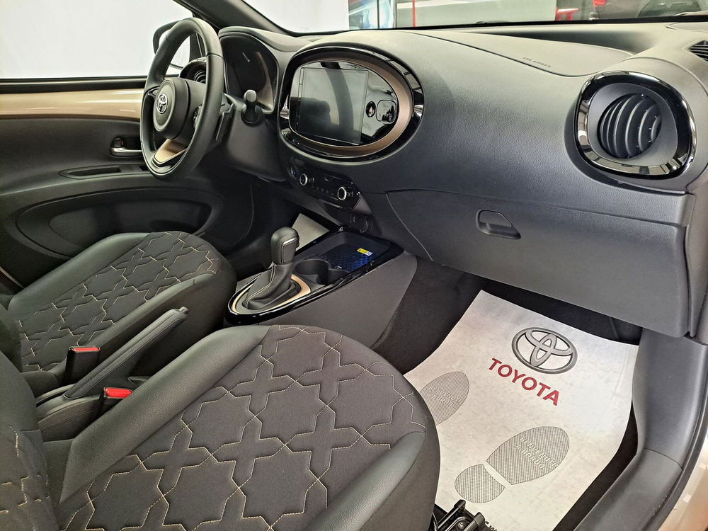 Toyota Aygo X usata a Roma (15)