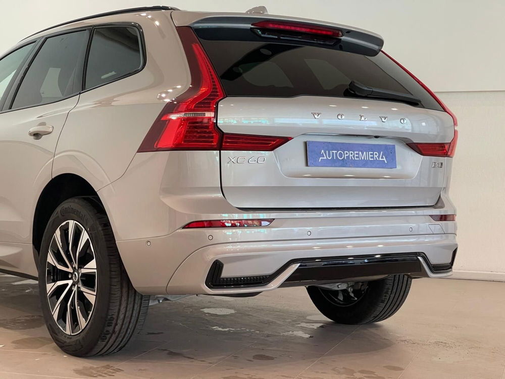 Volvo XC60 nuova a Como (8)