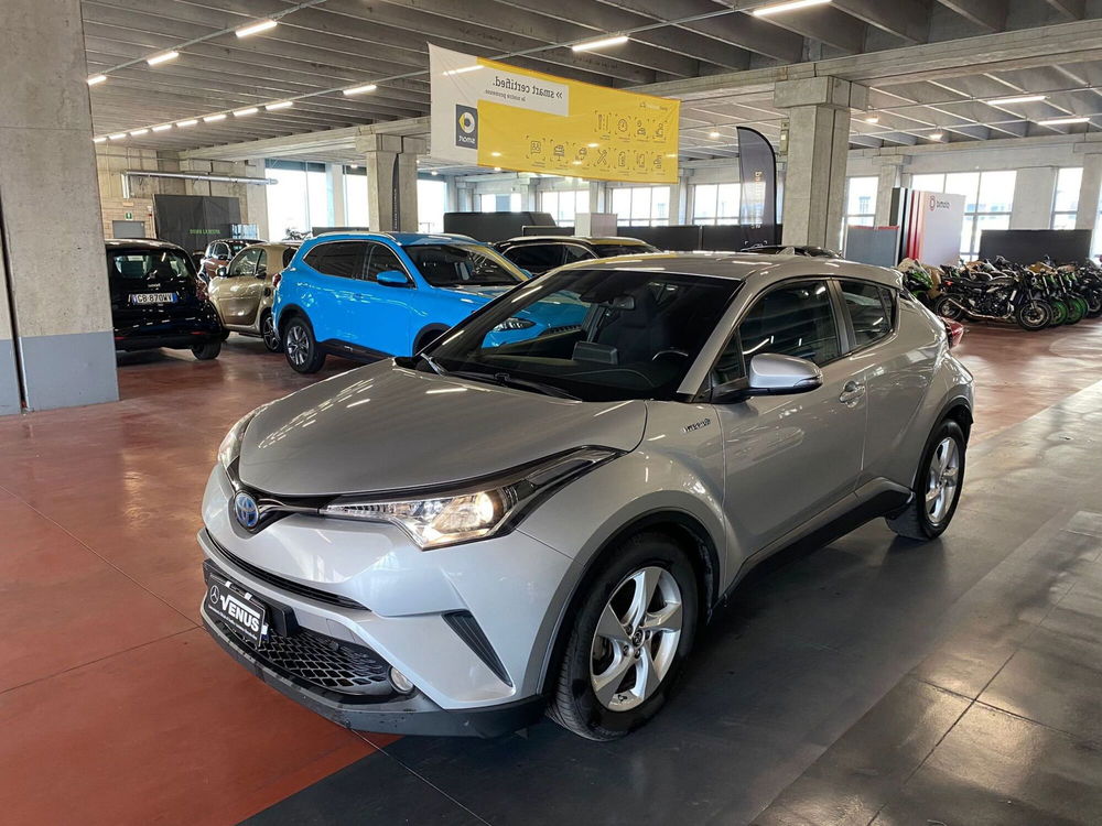 Toyota Toyota C-HR usata a Milano (2)