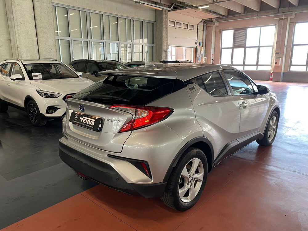 Toyota Toyota C-HR usata a Milano (6)