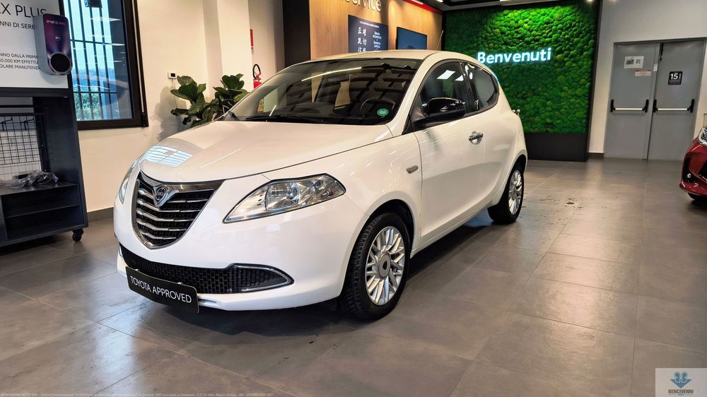 Lancia Ypsilon usata a Catanzaro