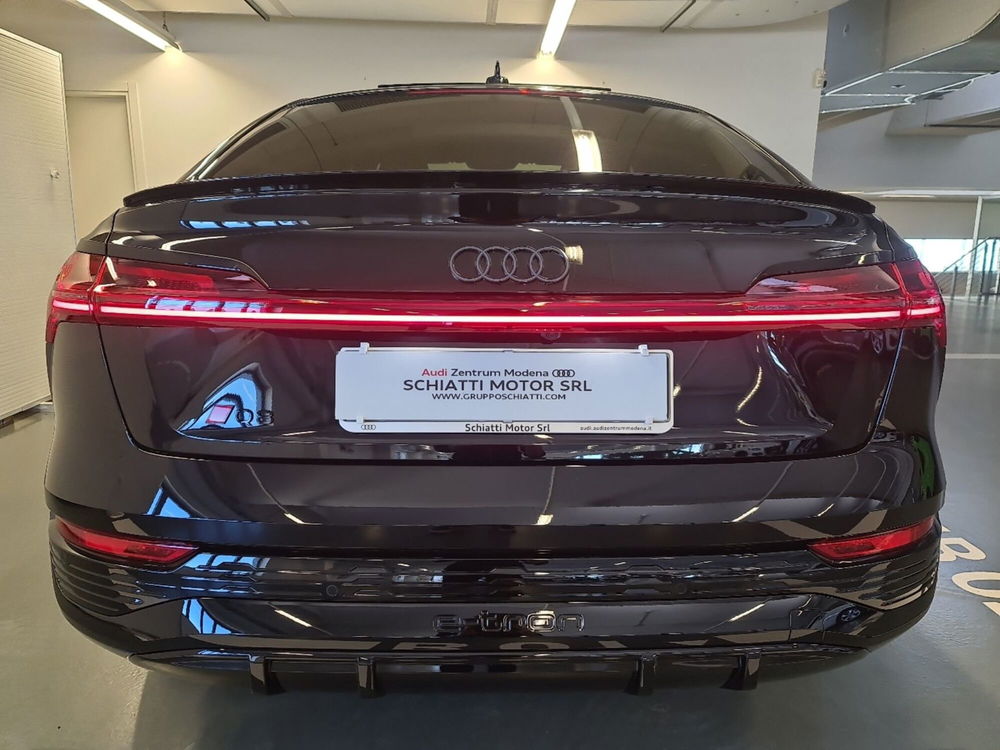 Audi Q8 Sportback nuova a Modena (19)