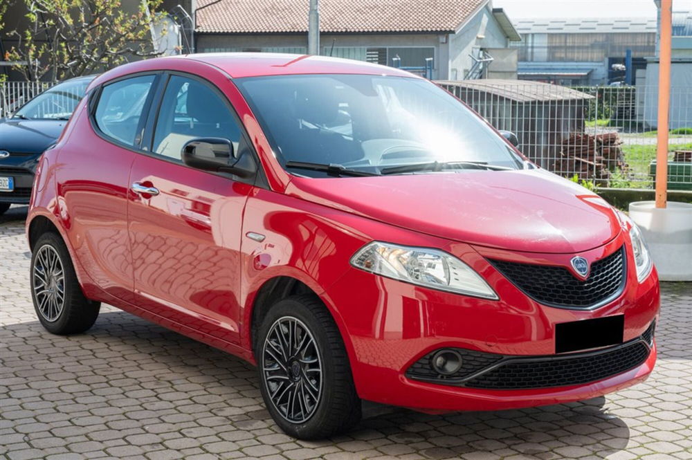 Lancia Ypsilon usata a Torino (3)