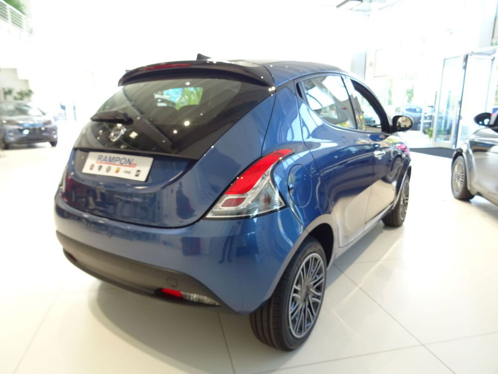 Lancia Ypsilon nuova a Venezia (5)