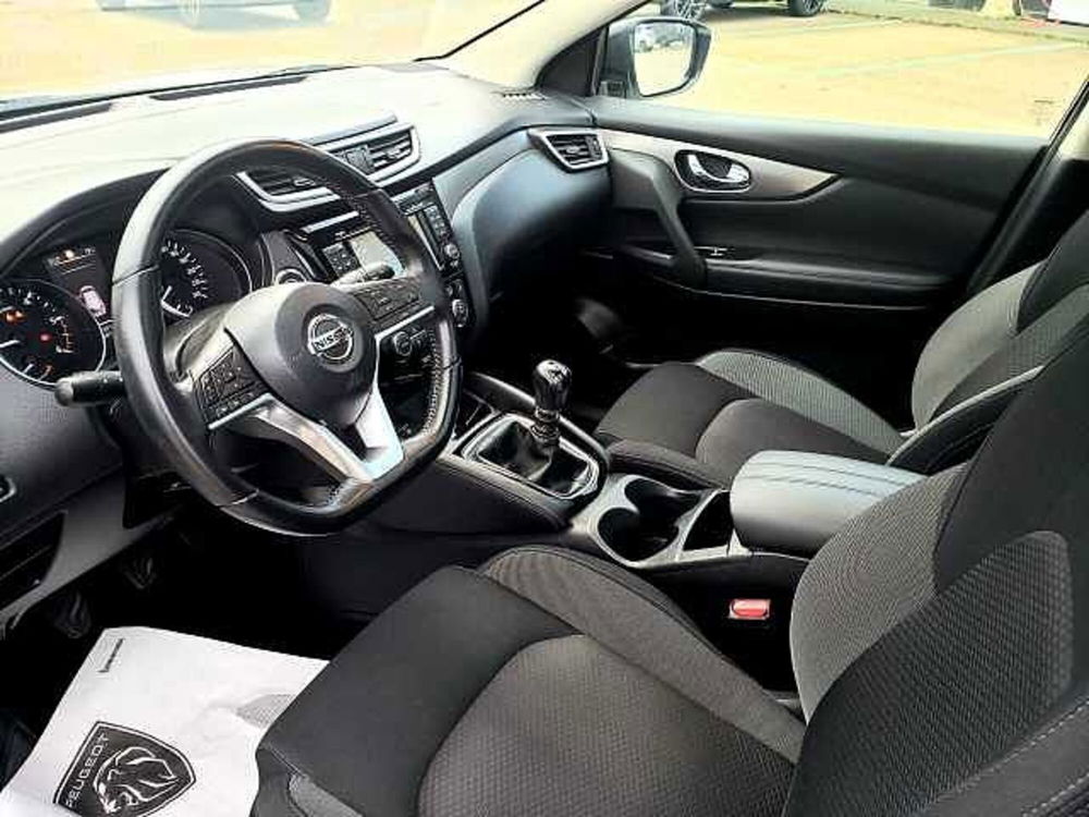 Nissan Qashqai usata a Pesaro-Urbino (9)