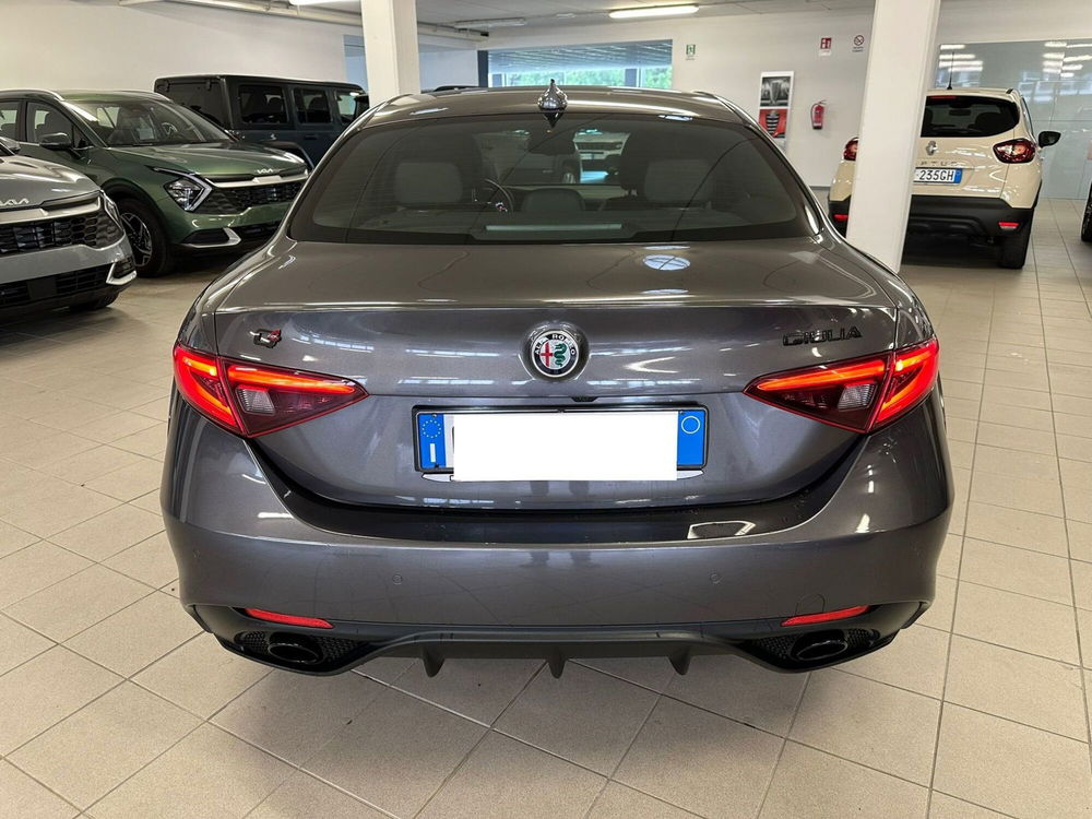 Alfa Romeo Giulia usata a Arezzo (6)