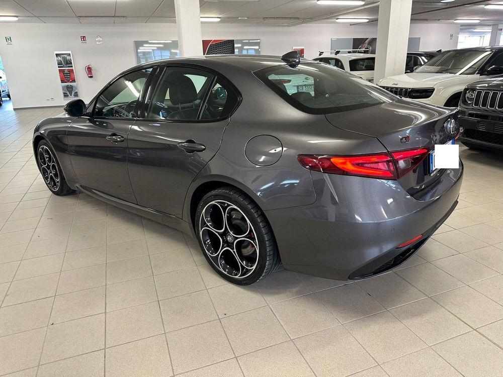 Alfa Romeo Giulia usata a Arezzo (7)