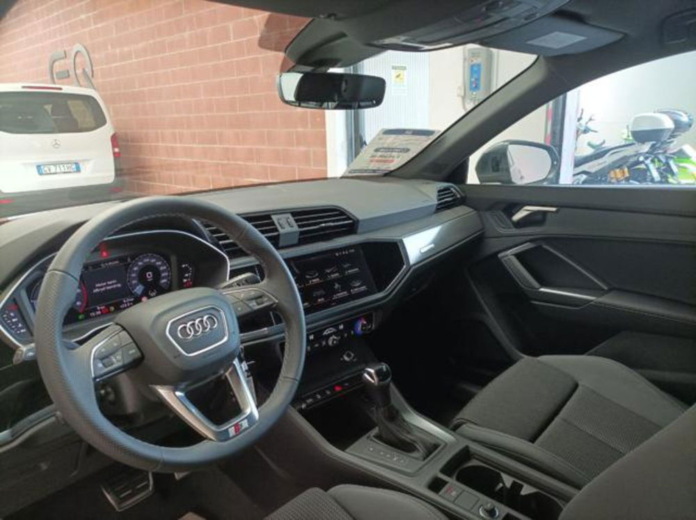 Audi Q3 Sportback nuova a Milano (13)