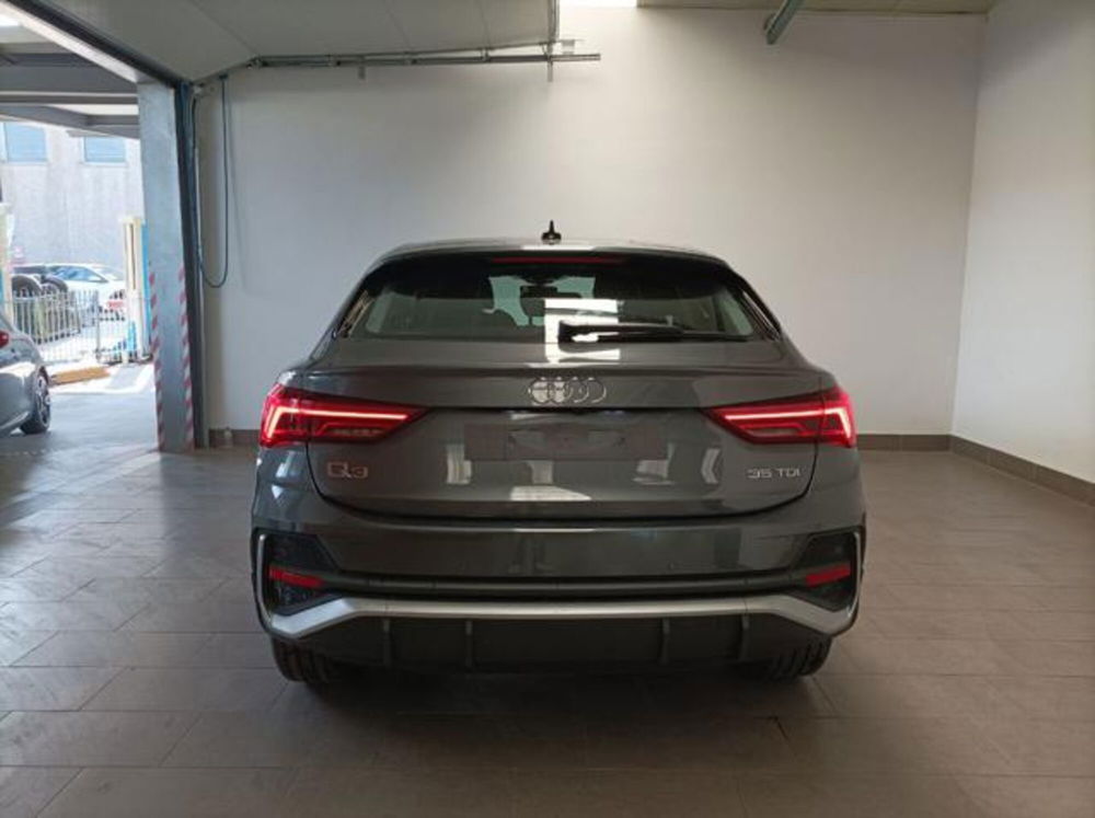 Audi Q3 Sportback nuova a Milano (8)