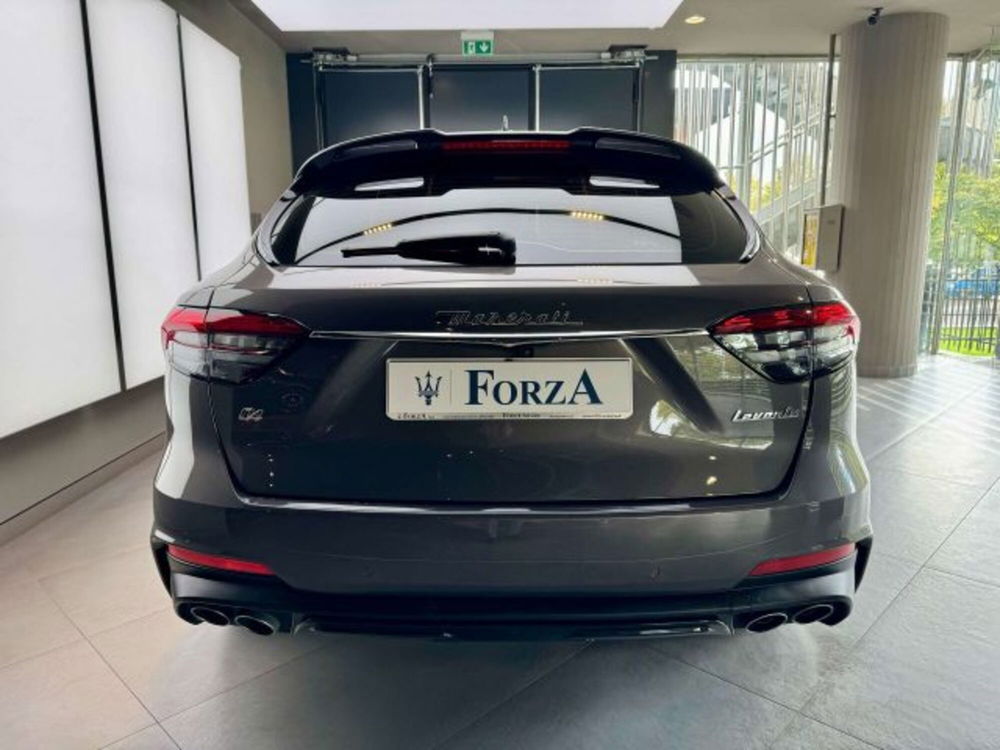 Maserati Levante usata a Torino (7)