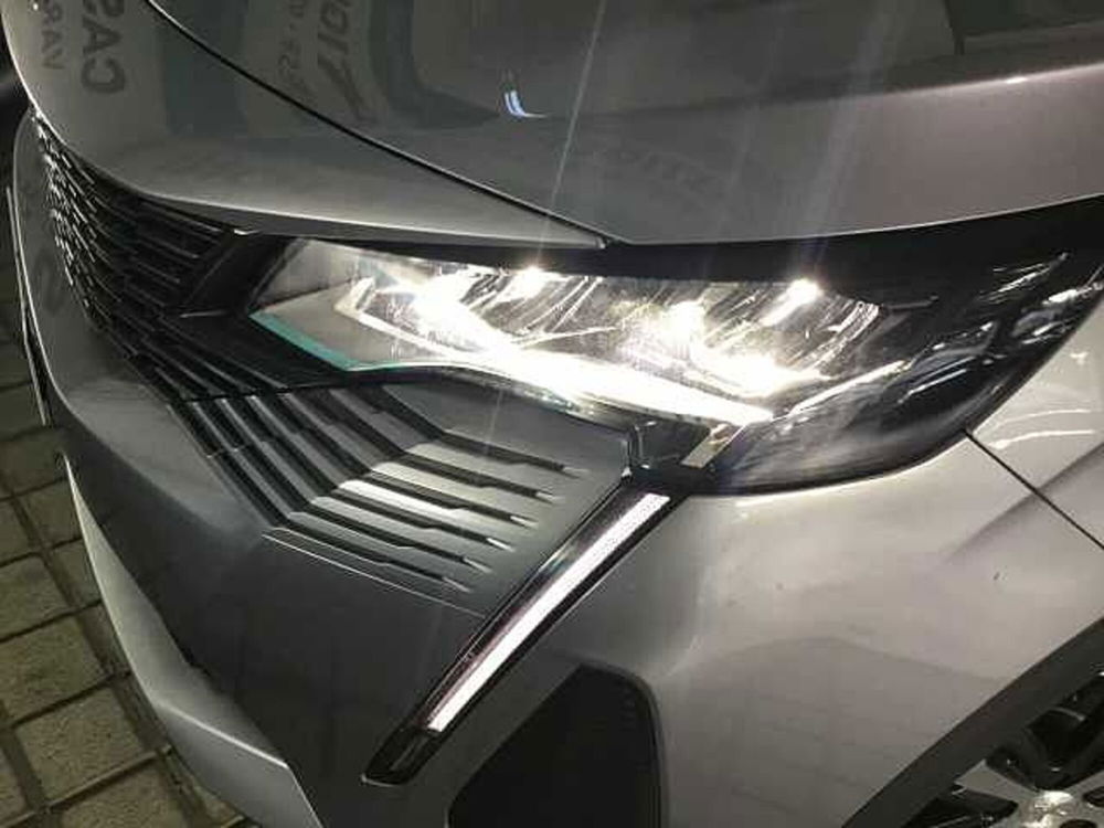 Peugeot 5008 nuova a Varese (17)