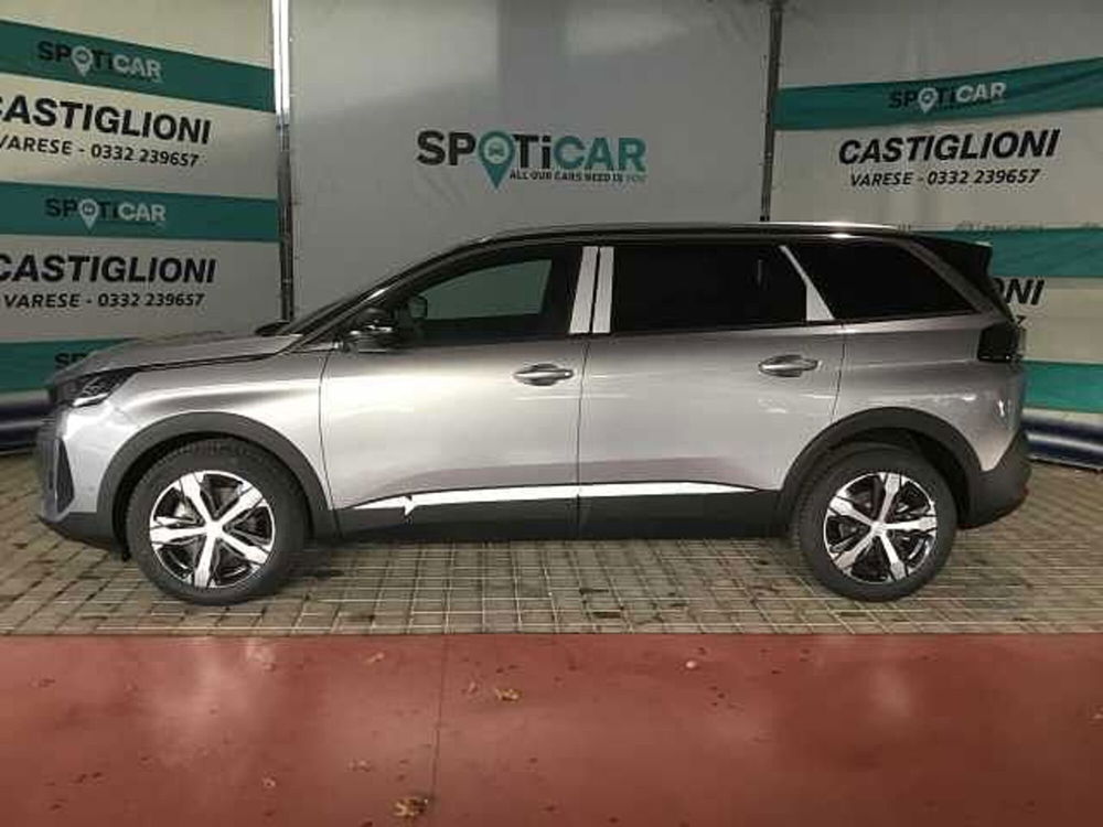 Peugeot 5008 nuova a Varese (4)