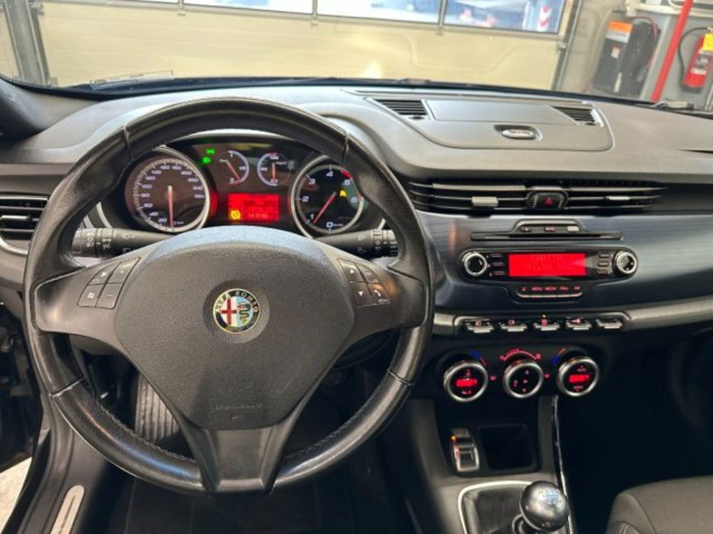 Alfa Romeo Giulietta usata a Cuneo (16)