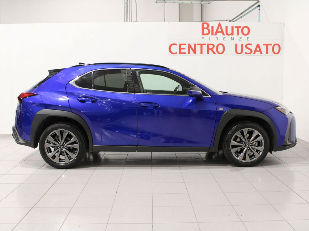 Lexus UX usata a Firenze (20)