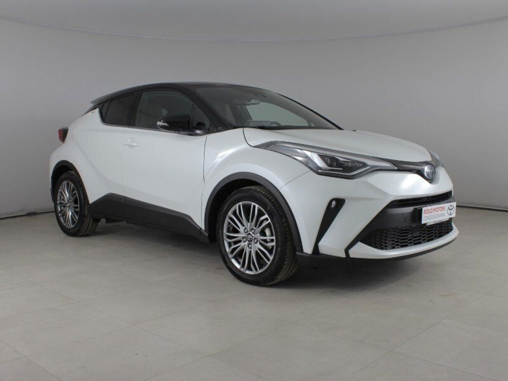 Toyota Toyota C-HR nuova a Palermo (3)