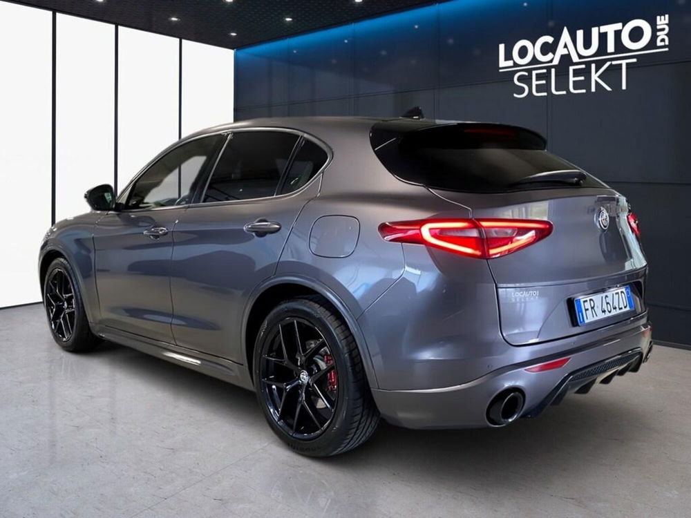 Alfa Romeo Stelvio usata a Torino (5)