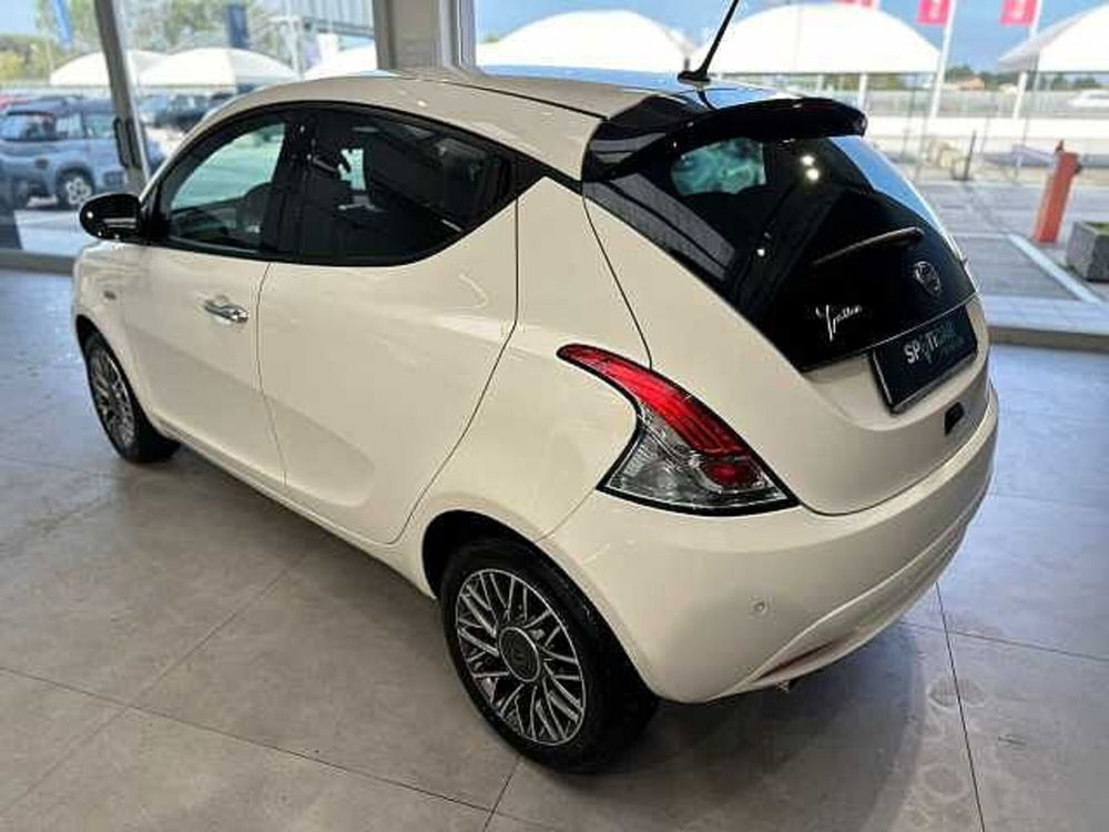 Lancia Ypsilon usata a Venezia (3)