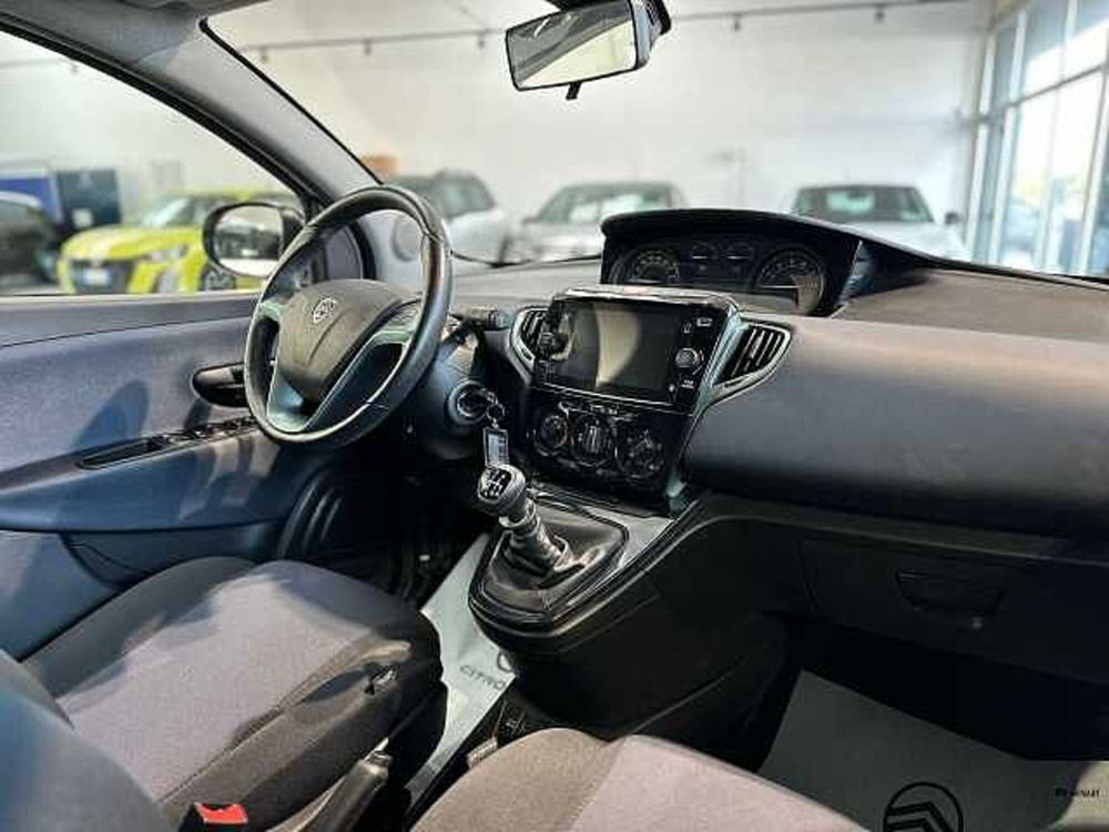 Lancia Ypsilon usata a Venezia (9)