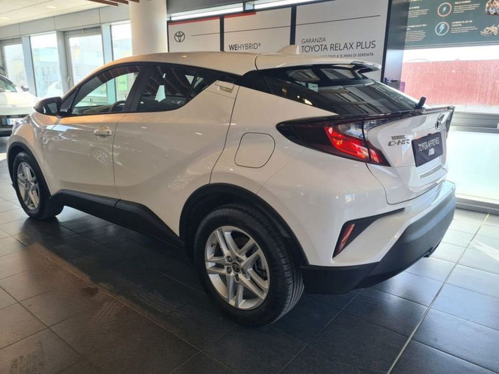 Toyota Toyota C-HR usata a Cagliari (7)