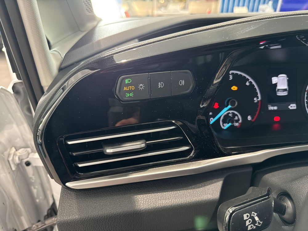 Ford Tourneo Connect usata a Vercelli (17)