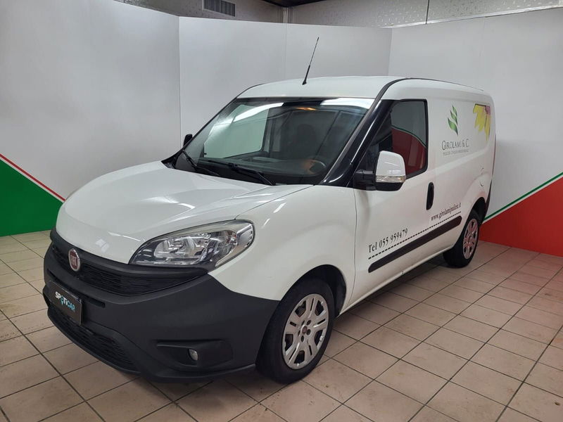 Fiat Dobl&ograve; Furgone 1.6 MJT 105CV PC-TN Cargo Lamierato SX 3 Posti del 2017 usata a Terranuova Bracciolini